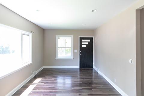 1006 Douglas Ave, Aurora, IL 60505 photo 2