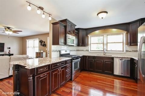 4291 Forest Glen Dr, Hoffman Estates, IL 60192 photo 8