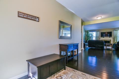 1050 Deerpath Rd, Aurora, IL 60506 photo 3