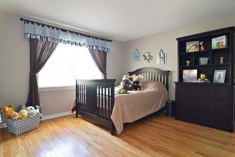 203 N Beverly St, Wheaton, IL 60187 photo 9