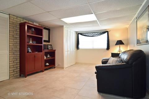 203 N Beverly St, Wheaton, IL 60187 photo 6