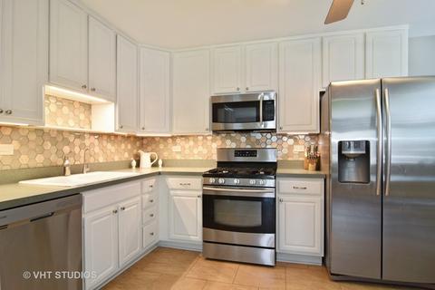203 N Beverly St, Wheaton, IL 60187 photo 4