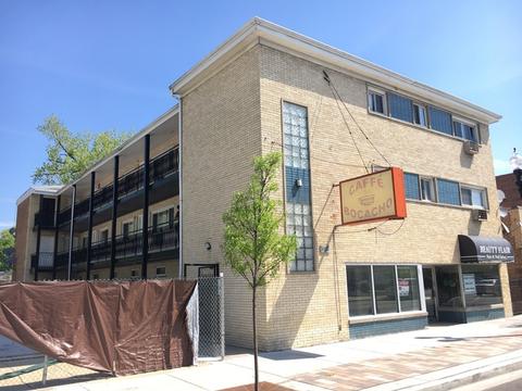 3018 W Devon Ave, Chicago, IL 60659 photo 1