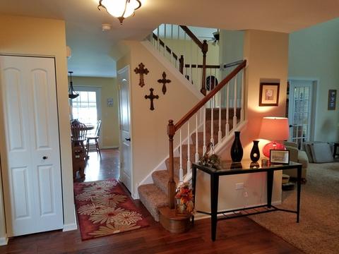 2221 Deerpath Dr, Elgin, IL 60123 photo 2