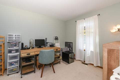 1690 Pebble Beach Cir, Elgin, IL 60123 photo 8
