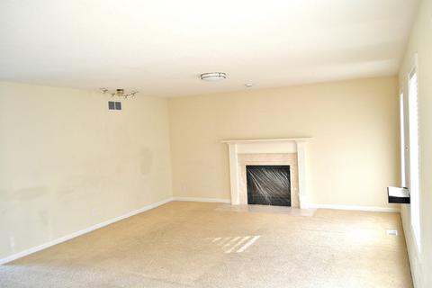 10910 N Crestpoint, Dunlap, IL 61525 photo 2