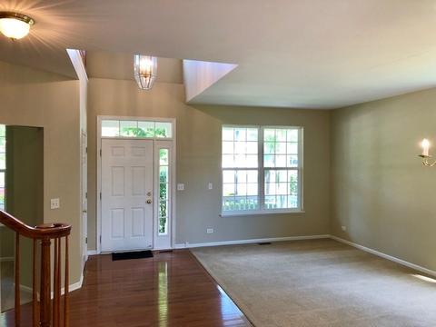 363 Comstock Rd, Elgin, IL 60124 photo 5