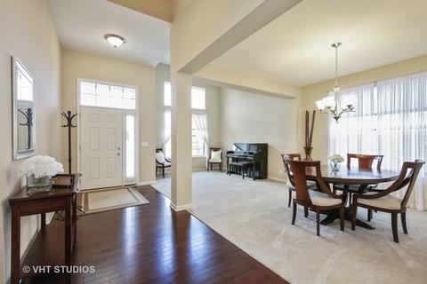 4093 Pompton Ave, Elgin, IL 60124 photo 2