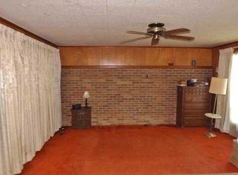 908 E Benton St, Morris, IL 60450 photo 11