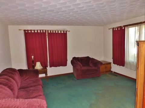 908 E Benton St, Morris, IL 60450 photo 6