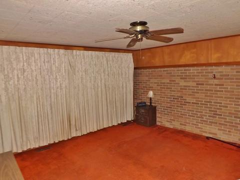 908 E Benton St, Morris, IL 60450 photo 12