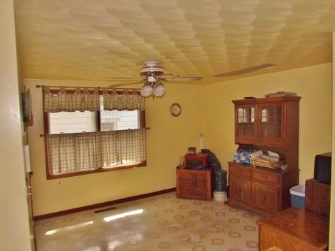 908 E Benton St, Morris, IL 60450 photo 9