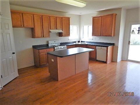 927 Christopher St, Plano, IL 60545 photo 5