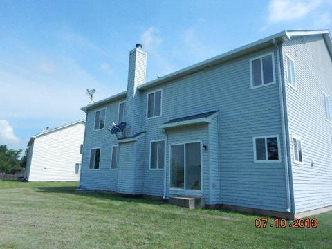 927 Christopher St, Plano, IL 60545 photo 2
