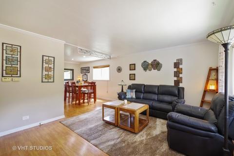 313 Fletcher Dr, Wheeling, IL 60090 photo 3