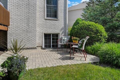833 Emerald Ct, Willowbrook, IL 60527 photo 32