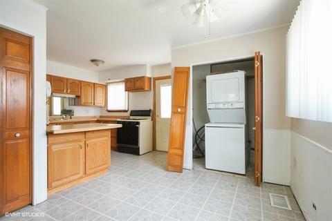 834 N Norman Ln, Wheeling, IL 60090 photo 7