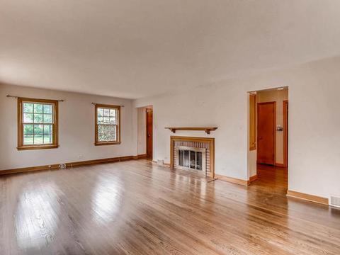 362 E Parkview Ave, Elmhurst, IL 60126 photo 4