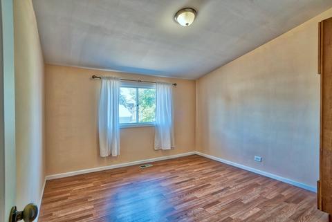 2011 Sudbury Dr, Hoffman Estates, IL 60169 photo 12