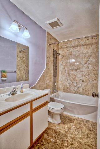2011 Sudbury Dr, Hoffman Estates, IL 60169 photo 14