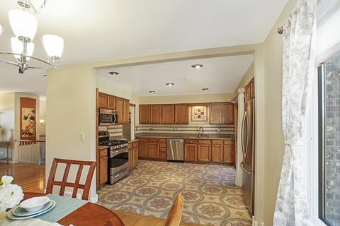 1340 W Meyer Dr, Addison, IL 60101 photo 8