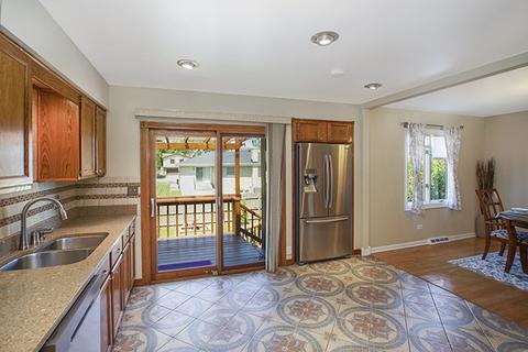1340 W Meyer Dr, Addison, IL 60101 photo 10