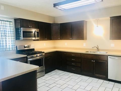 1860 Cobb Blvd, Kankakee, IL 60901 photo 4