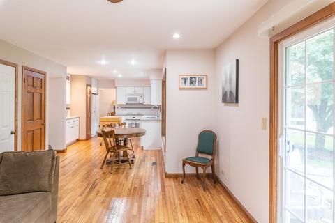 757 Holly Dr, Bartlett, IL 60103 photo 8