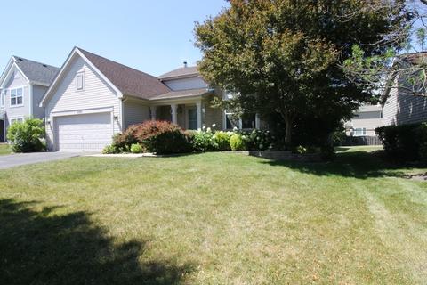 3181 Bennett Pl, Aurora, IL 60502 photo 2