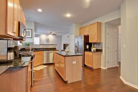 5351 Galloway Dr, Hoffman Estates, IL 60192 photo 11