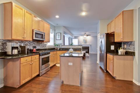5351 Galloway Dr, Hoffman Estates, IL 60192 photo 10