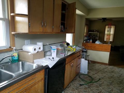 620 Forest Ave, Aurora, IL 60505 photo 2