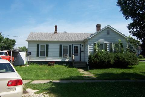 359 E Patton St, Paxton, IL 60957 photo 1