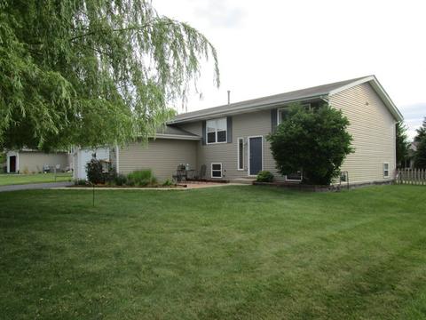 120 Shadowbrook Dr, Capron, IL 61012 photo 2