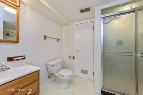 625 Jill Ct, Des Plaines, IL 60018 photo 9