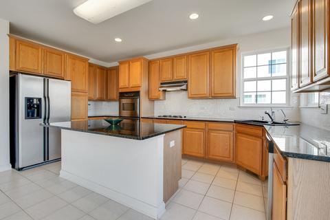 393 Lela Ln, Bartlett, IL 60103 photo 8