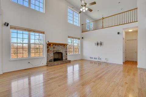 393 Lela Ln, Bartlett, IL 60103 photo 9