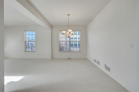 393 Lela Ln, Bartlett, IL 60103 photo 4