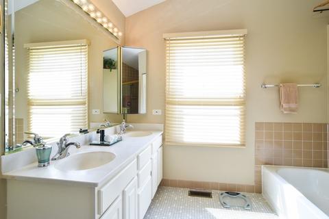 935 Honeysuckle Dr, Wheeling, IL 60090 photo 8