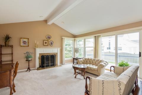 935 Honeysuckle Dr, Wheeling, IL 60090 photo 6