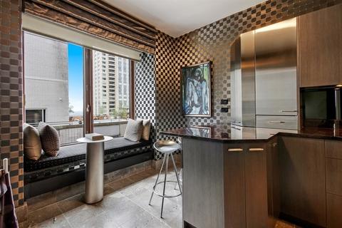161 E Chicago Ave #27E, Chicago, IL 60611 photo 4