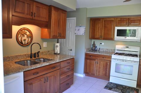 2261 Durham Dr, Wheaton, IL 60189 photo 3