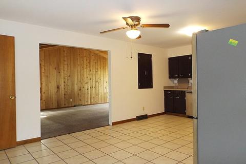220 Biester Dr, Belvidere, IL 61008 photo 5
