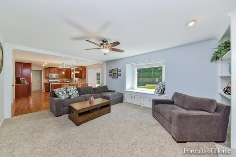 2215 Lakeside Dr, Aurora, IL 60504 photo 11