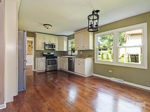 47 Devonshire Cir, Elgin, IL 60123 photo 12