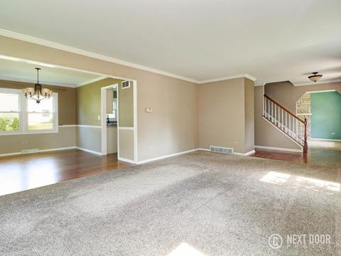 47 Devonshire Cir, Elgin, IL 60123 photo 5