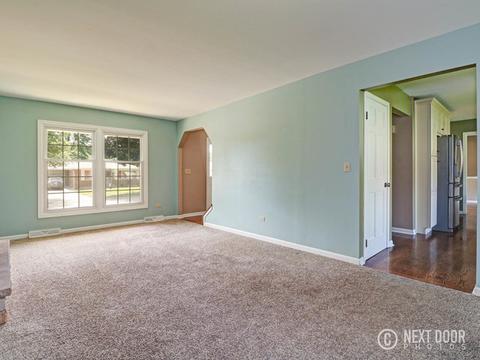 47 Devonshire Cir, Elgin, IL 60123 photo 14