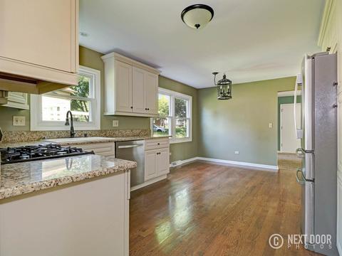 47 Devonshire Cir, Elgin, IL 60123 photo 9