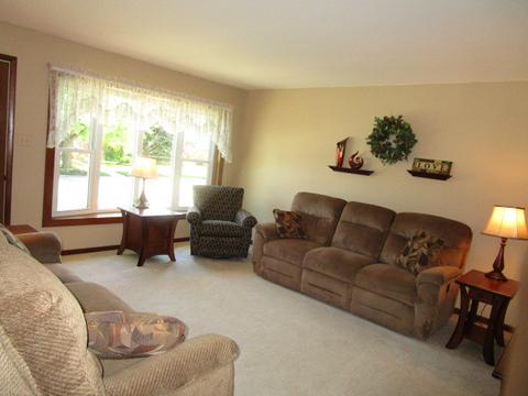 2876 173rd Pl, Lansing, IL 60438 photo 2