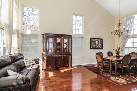 1382 Branden Ln, Bartlett, IL 60103 photo 4